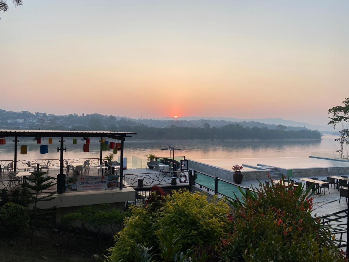 Chiangkhong Teak Garden Riverfront Onsen Hotel- Sha Extra Plus Chiang Khong Εξωτερικό φωτογραφία