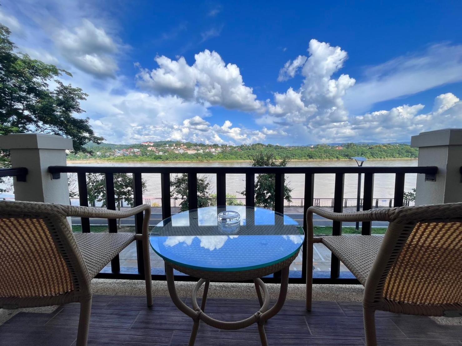 Chiangkhong Teak Garden Riverfront Onsen Hotel- Sha Extra Plus Chiang Khong Εξωτερικό φωτογραφία